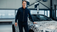 Šéf Mercedesu pod tlakem definitivně odpískal nahrazení spalovacích aut elektrickými. Asi bude lepší nabízet obojí, říká po sérii fiasek