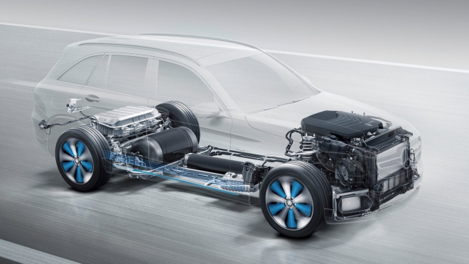 Mercedes po dekádách pokusů končí s palivovými články, důvody stěží překvapí