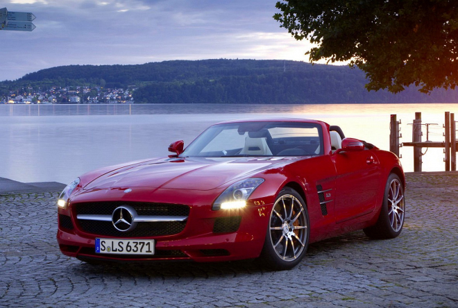 Mercedes SLS AMG Roadster: 188 nových fotek německého elegána