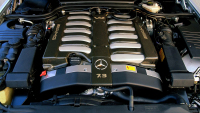 Chris Harris z Top Gearu otestoval vzácný Mercedes s motorem sdíleným s brutálním Pagani, zkusí vám ho prodat