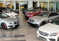 Mercedes chce být prémiovou jedničkou, jen kvůli tomu ale své vozy nezlevní