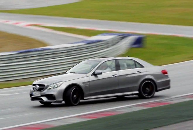 Faceliftovaný Mercedes E 63 AMG 2013 jako sedan i kombi skoro na 30 minutách videa