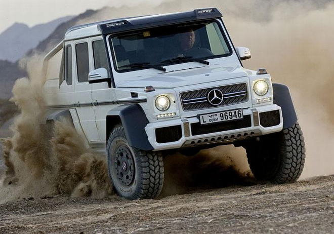 Mercedes G 63 AMG 6x6 2013 oficiálně: pro ty, kterým 4x4 nestačí