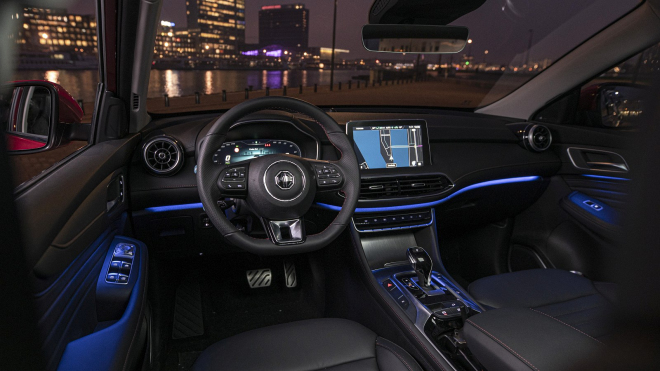 Čínský vůz poprvé ovládl klíčový evropský trh s auty, VW, Ford nebo Hyundai jen zírají