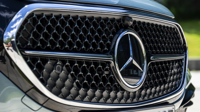 Mercedes je na tom tak zle, že prodal i svůj historický podíl v Nissanu. Ten je na tom ale ještě hůř