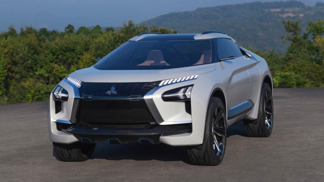 Mitsubishi Evolution je zpátky jako něco, čím Evo nikdy nebylo a co nikdo nechtěl