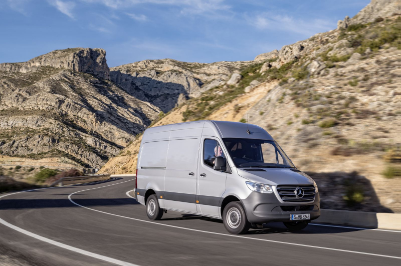 Mercedes Ukazal Novy Sprinter Ma Byt Nejkomfortnejsi Na Trhu Jako Jediny Ma V6 Autoforum Cz
