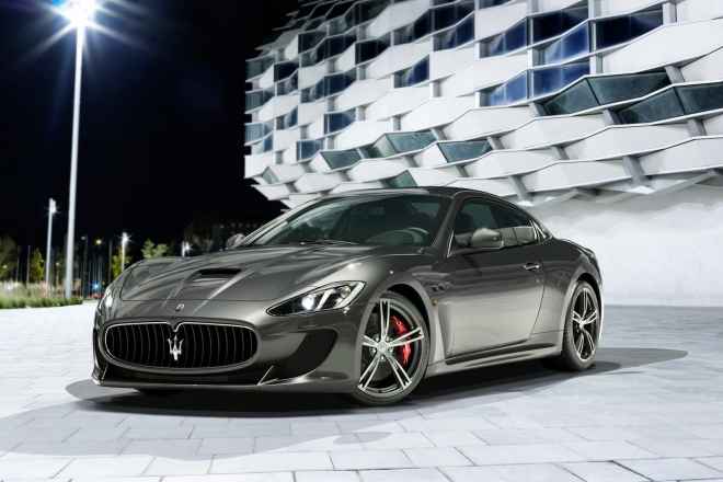 Maserati GranTurismo MC Stradale 2013 přijede do Ženevy se dvěma sedadly navíc