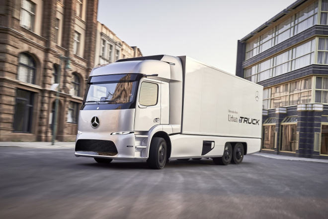 Mercedes Urban eTruck je náklaďák, co přepřáhl na elektřinu. Ujet má až 200 km
