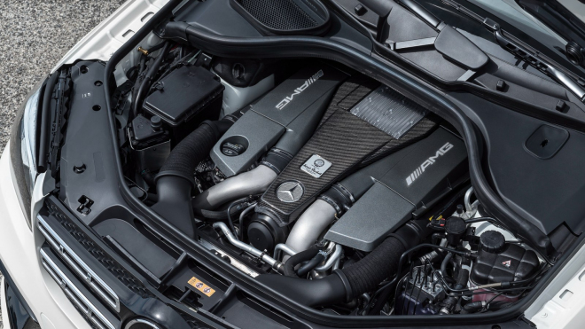 Mercedes má sebrat nejlepší motory i dalším modelům, riskuje úprk zákazníků k BMW