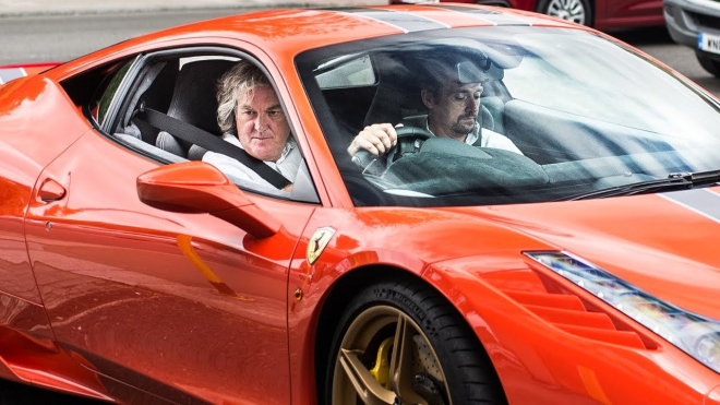 Takhle to vypadá, když hvězdy Top Gearu a The Grand Tour vyrazí na STK ve Ferrari