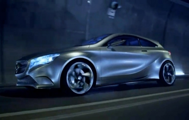 Mercedes Concept A 2012: deset minut záběrů s novým Áčkem (3 x video)