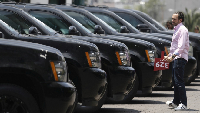 Mexičané rozprodali auta zločinců, včetně flotily obrněných SUV drogového bosse