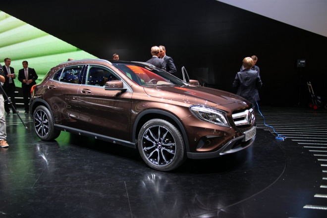 Mercedes GLA 2014 oficiálně, detailně: postrach X1 a Q3 je tu
