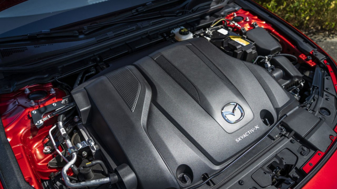 Mazda dodatečně přidala výkon svému převratnému motoru, lidem ho dá zdarma