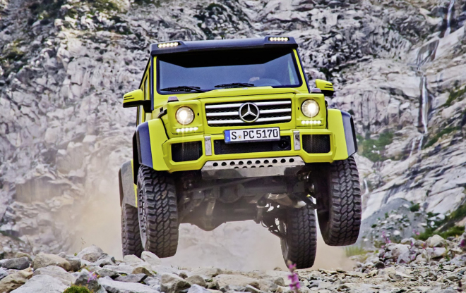 Mercedes G500 4x4^2 plně odhalen, prý se chová jako sporťák