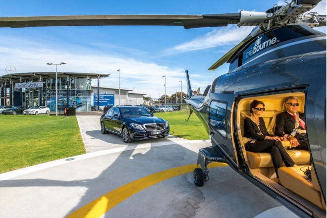 Mercedes nabízí vytíženým klientům transfery na letiště helikoptérou, šetří minuty
