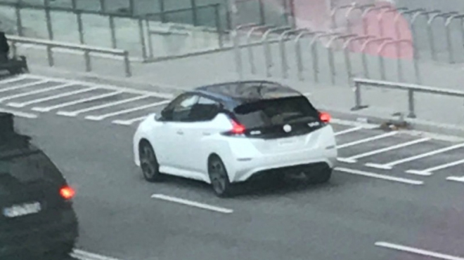 Nový Nissan Leaf nafocen bez špetky maskování, ukázal úplně vše