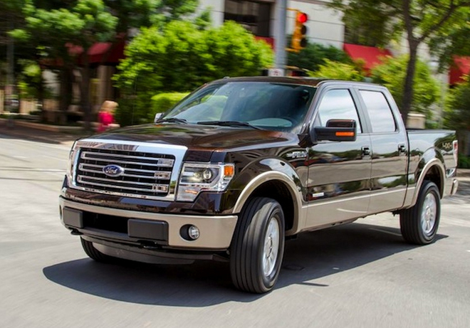 Prodeje aut Kanada, rok 2013: Ford F-150 vládne i severně od USA