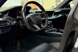 Elektrický propadák Audi kapituloval, majitele ničí drsnými propady hodnoty. Tady jde o víc než 2 miliony za desítky tisíc km