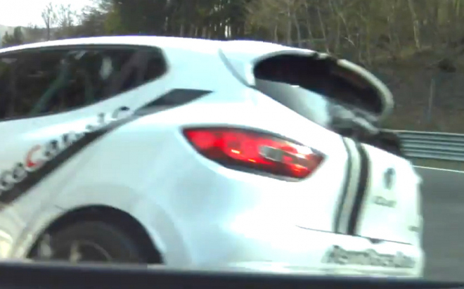 Na Nordschleife snadno přijdete k úhoně, i když uděláte všechno správně (video)