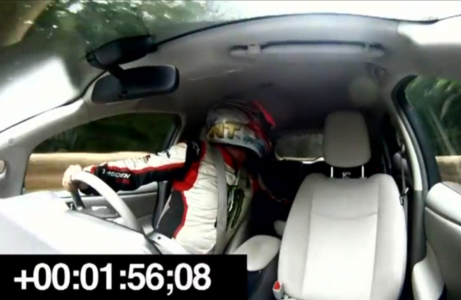 Nissan Leaf a jeho úsměvná goodwoodská jízda pozpátku na videu