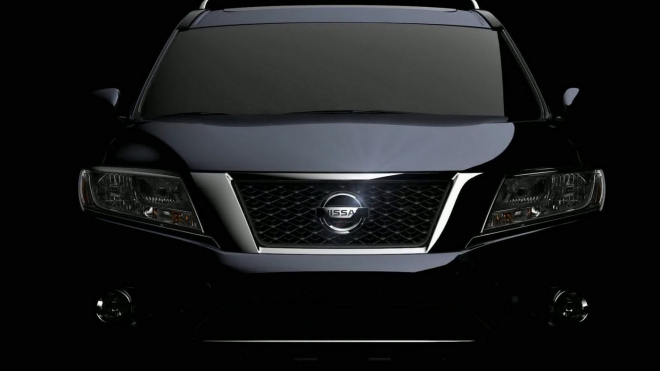 Nissan Pathfinder 2012: prohlédněte si příď i záď nové generace (video)