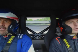 Max Verstappen osedlal nejbrutálnější Ford dneška, ani zkušený moderátor Top Gearu jeho jízdu chvílemi „nedával”