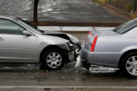 Vyšší rychlostní limity prý zabíjí po tisících. Jak to dělají, není jasné