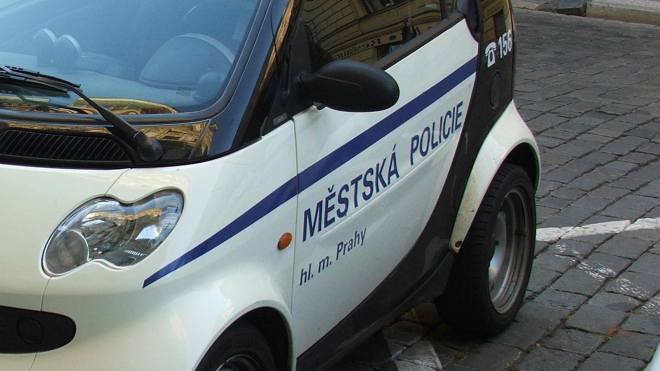 Britové vybrali nejlepší a nejhorší policejní auta, je tu Škoda i vůz pražských strážníků