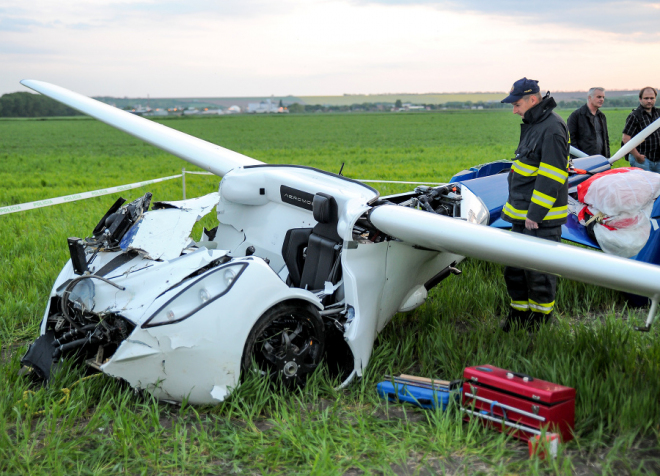 Slovenské létající auto se zřítilo při testovacím letu, s konstruktérem na palubě