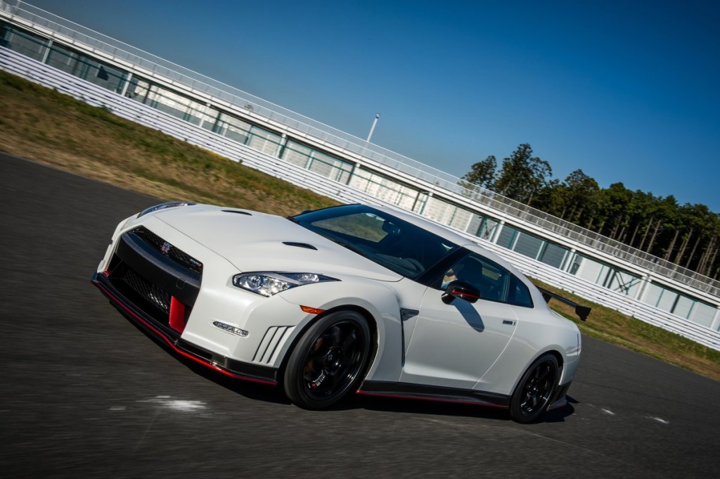 Nissan Gt R Nismo 14 Na Novych Fotografiich A Videu Z Okruhu Sodegaura Autoforum Cz Nissan Gt R Nismo 14 Na Novych Fotografiich A Videu Z Okruhu Sodegaura Autoforum Cz