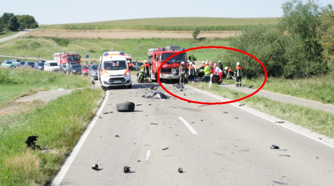 Vzácný karbonový Noble M600 havaroval v Německu, čelně se střetl s Passatem