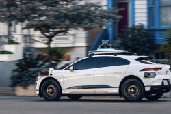 Co se stalo s taxíky bez řidiče poté, co město zasáhl pouhý výpadek proudu, je poněkud děsivé