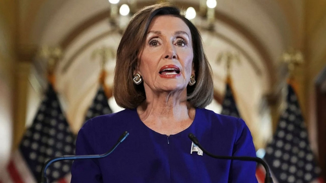 USA řeší svérázný střet zájmů Demokratické političky, která umetá cestu elektromobilům