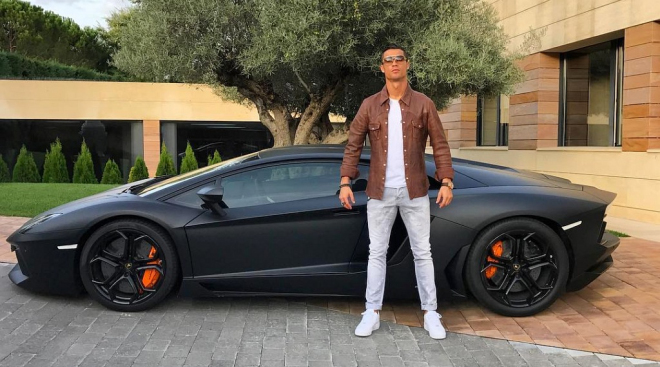 Přestup Ronalda do Juventusu hýbe světem aut. I jinak, než by vás kdy napadlo