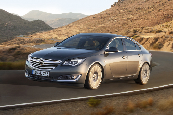 Opel Insignia 2014: facelift přinesl nový vzhled, motory i ovládání ve stylu MMI