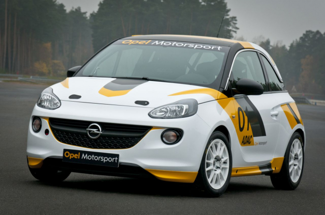 Opel Adam R2 a závodní Astra OPC: ostří něměčtí hoši jsou nakonec dva
