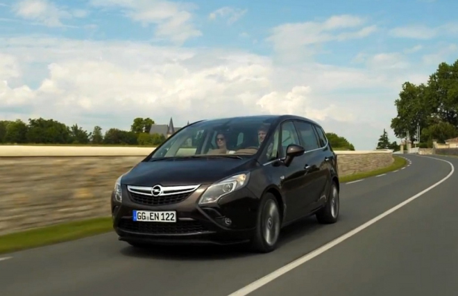 Opel Zafira Tourer: nová Zafira poprvé v praxi (video)