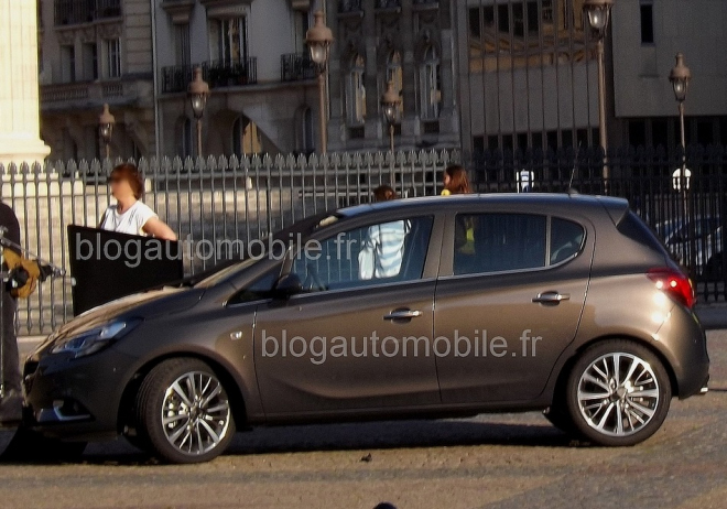 Opel Corsa 2015: facelift opět nafocen, tentokrát lépe a s pěti dveřmi