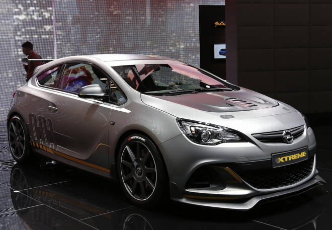 Opel Astra OPC Extreme se opravdu dočká produkce, s výkonem přes 305 koní