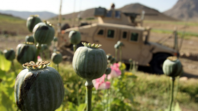 Náhlý odchod Američanů z Afghánistánu ponechal tisíce opuštěných aut na pospas Talibanu