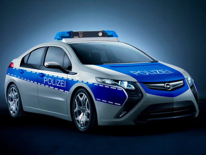 Opel Ampera Polizei: hledá se spasitel prodejů Ampery