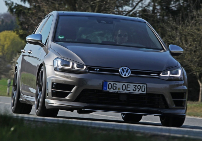 VW Golf R 400 už si můžete koupit. Místo Volkswagenu ho staví Oettinger