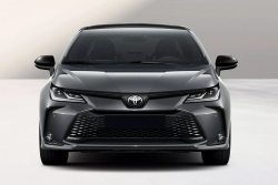 Toyota ukázala Corollu pro Evropu v novém. Jedinou viditelnou novinkou asi zkouší zastřít snížení výkonu