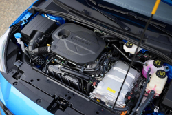 Sen o návratu levných aut s normálními motory žije dál, i u nás nabízené modely se někde dostaly zpátky pod 300 tisíc