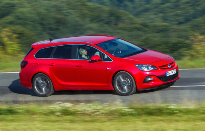 Opel Astra Bi-Turbo 2012: nejsilnější diesel má své české ceny, je zdánlivě dražší než OPC