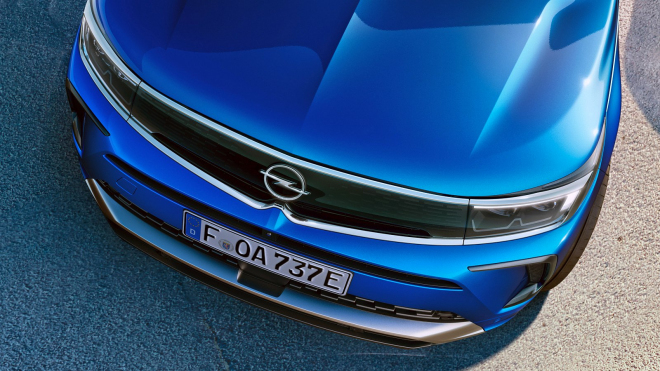 Výrobu jednoho z klíčových Opelů v Německu náhle zastavili, továrna zavírá na tři měsíce