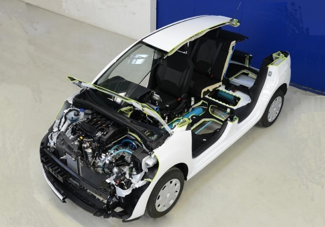 Peugeot 2008 v roce 2016 použije jako první vzduchový pohon Hybrid Air