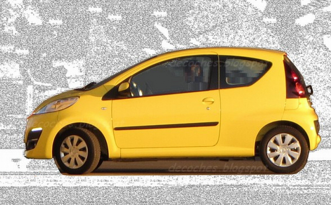 Peugeot 107 přistižen, místo nástupce 108 dostane zřejmě druhý facelift